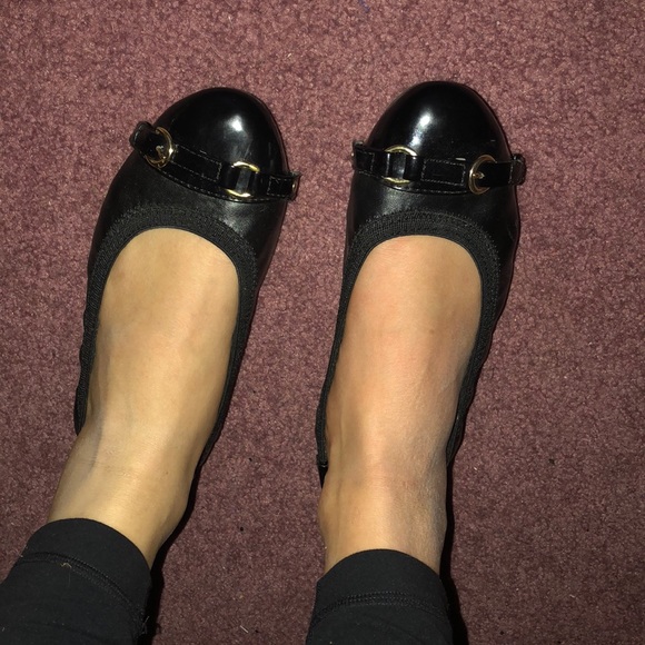 Shoes - Black ballet flats